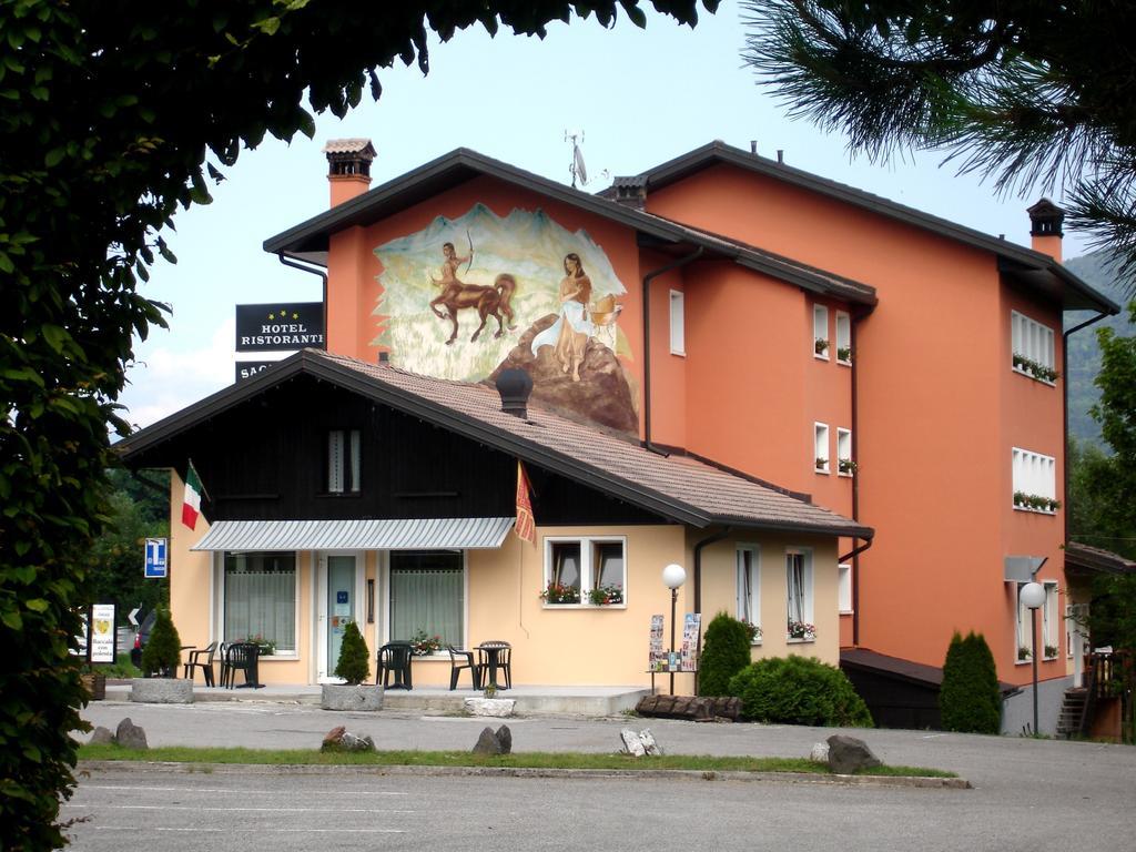 Hotel Ristorante Sagittario Feltre Eksteriør bilde